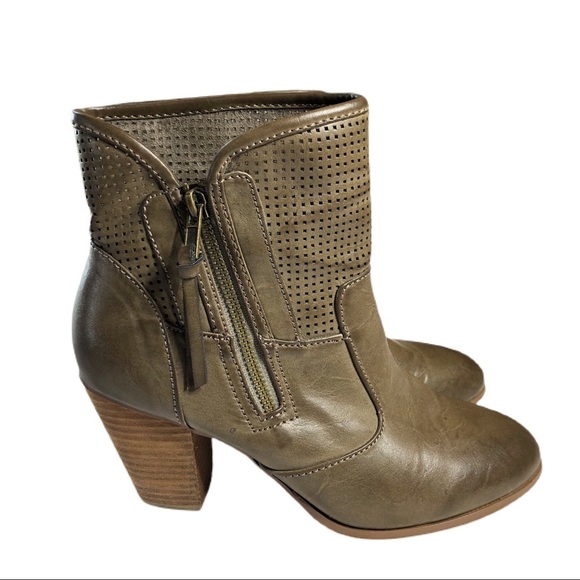 Report Jamie Heeled Boots - Picture 1 of 10